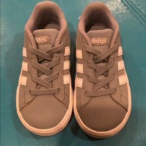 Toddler Adidas Size 6